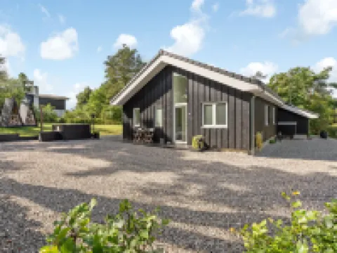 "Adela" - 1km from the Sea