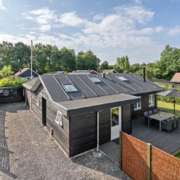 "Kamilla" - 200m from the Sea