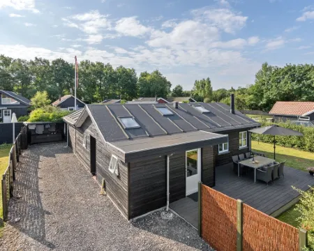 "Kamilla" - 200m from the Sea Hotels in Nyborg