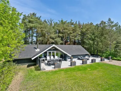 "Hjalmara" - 900m from the Sea