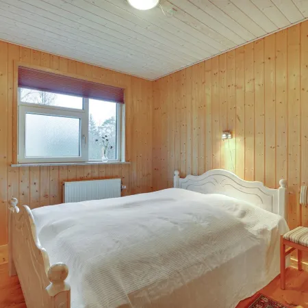 "Tille" - 700m to the Fjord Hotels in Roslev
