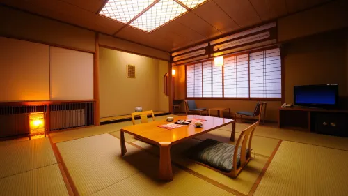 Suzukiya Ryokan - parcheggio