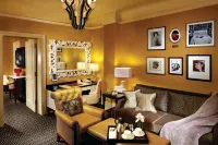 The Algonquin Hotel Times Square, Autograph Collection - Romantic