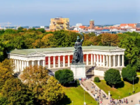 โรงแรมเทสซิน โรงแรมในมิวนิก