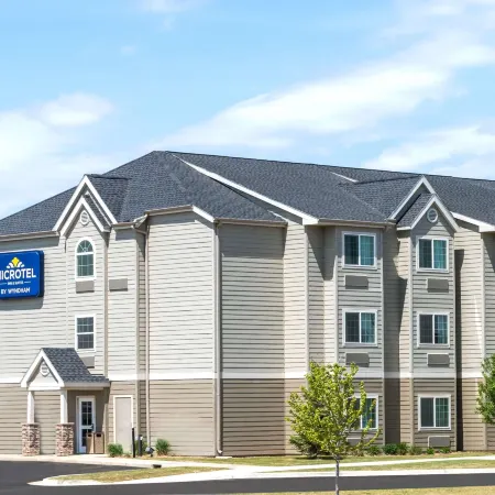 Microtel Inn & Suites by Wyndham Dickinson