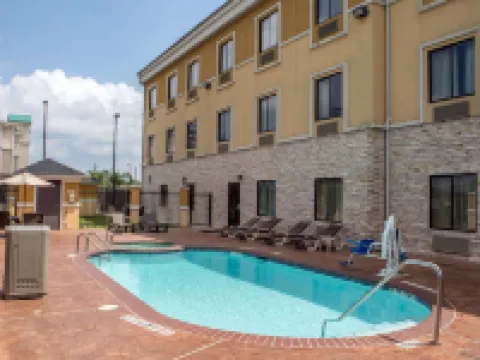 Sleep Inn & Suites Pearland - Houston South Hotels in Pearland