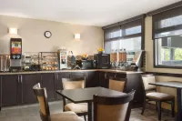 Days Inn by Wyndham Calgary Northwest - Aamiainen
