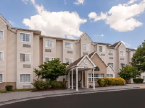 Microtel Inn & Suites by Wyndham BWI Airport Baltimore Hotels in Linthicum Heights