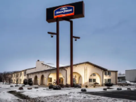 Howard Johnson by Wyndham Appleton Hotels in Appleton