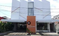 Boulevard Hotel