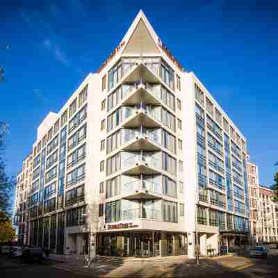 DoubleTree by Hilton London Kingston Upon Thames Hotel Exterior