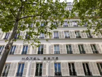 Hotel Este Hotels near Fresque < Paris dans la tete >