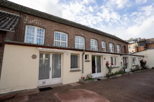 La Dimiere - le Postel - Appartements de Standing en Hyper-Centre - Louviers Hotels in Louviers