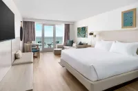 Beal House Fort Walton Beachfront, Tapestry Collection by Hilton - Parking