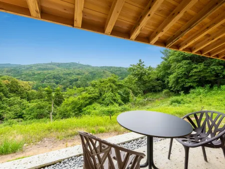 Katada Lodge & Villa Отели в г. Цу