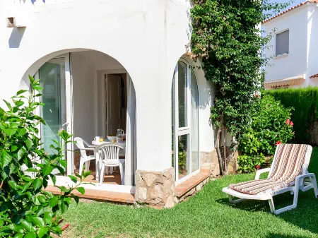 Club Sevilla I Отели рядом с достопримечательностью «Rotonda G A N D I A»