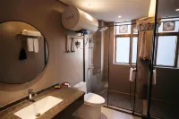 Park Jun Youth Apartment
