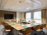 이비스 라 로셰 쉬르 용 동삐에흐-슈흐-용 호텔