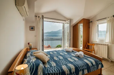 Spacious 4Br Beach House, Fantastic Sea Views