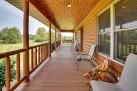 Pet-Friendly Vienna Cabin w/ Screened-in Porch!