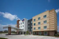 Fairfield Inn & Suites Dallas West/I-30 Các khách sạn ở Dallas