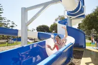 Nrma Victor Harbor Beachfront Holiday Park - Beach