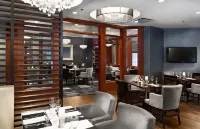 โอเมจ โรงแรม มอนทรีออล ลาวาล อะ ทริบิวต์ พอร์ตโฟลิโอ โรงแรม - พร้อมอาหารเช้า