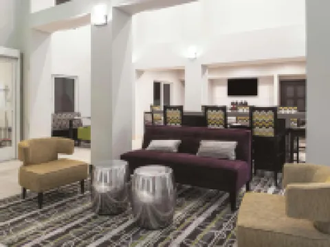 La Quinta Inn & Suites by Wyndham Fairfield - Napa Valley フェアフィールドのホテル