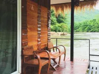 Koh Mueangkarn Paradise View Resort Hotels in Sai Yok