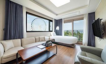 Sokcho Chonpines Beach Hotel