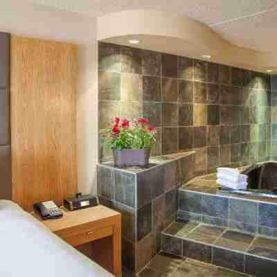 Radisson Hotel & Suites Red Deer Rooms