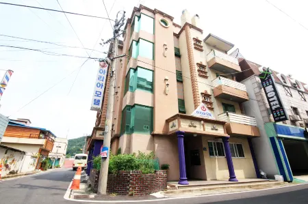 Gimcheon Aria Отели рядом со станцией Gimcheon-Yeog