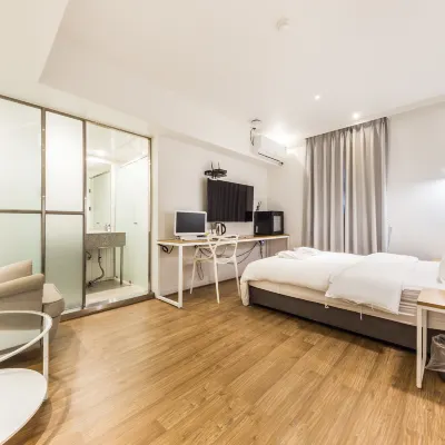 Doksan Minimal Season โรงแรมใกล้มาริโอ้ เอาท์เล็ท