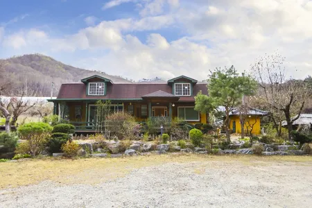 Hoengseong Sigollageune Pension Отели в г. Хвенсон