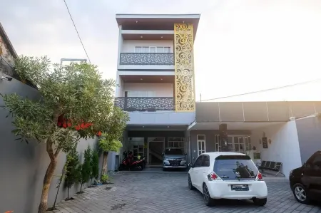 RedDoorz at Hotel Putra Perdana Klaten Отели в г. Jatinom