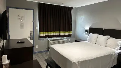 Americas Best Value Inn & Suites-Groves/Port Arthur Hotel di 