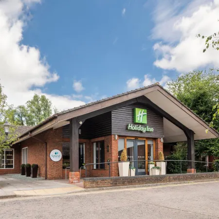 Holiday Inn GUILDFORD by IHG Отели рядом с достопримечательностью «Университет Суррей»