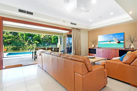 Luxico Lakeland Keys (Heated Pool) Отели рядом с достопримечательностью «Библиотека Бродбич»