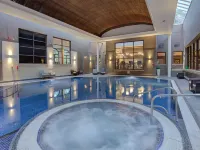 Oulton Hall Hotel, Spa & Golf Resort - Pools