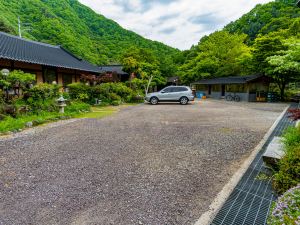 Hadong Kkotdam Pension