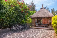 Seapoint Boutique Hotel Hotel dekat Mont Choisy Beach