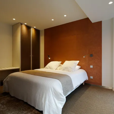 The One Apartments