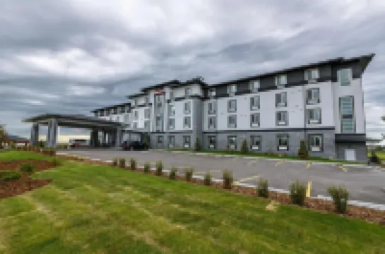 Executive Residency by Best Western Calgary City View North