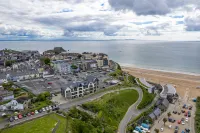 Apartment 10 Waterstone House - Luxury Apartment with Sea Views