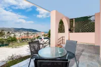 Spacious House with Seaview Hotels in Markopoulo