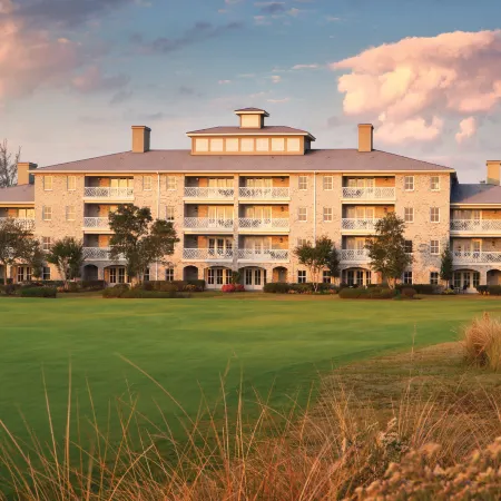 Club Wyndham Dye Villas Отели рядом с достопримечательностью «Поле для гольфа Barefoot Landing»