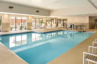 Country Inn & Suites by Radisson, la Crosse, WI Hotels in Onalaska