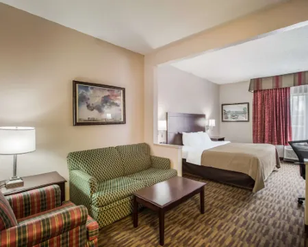 Quality Inn & Suites Lawrence - University Area Hotels in Lawrence