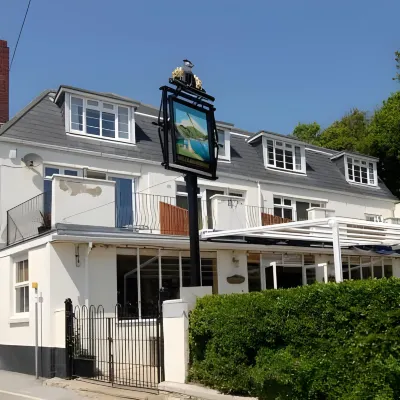 Lulworth Cove Inn Hotels near Lulworth Castle