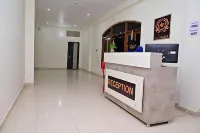 Goroomgo Nath Palace Varanasi - Full Air Conditioned - Excellent Location Hotel di Muradev